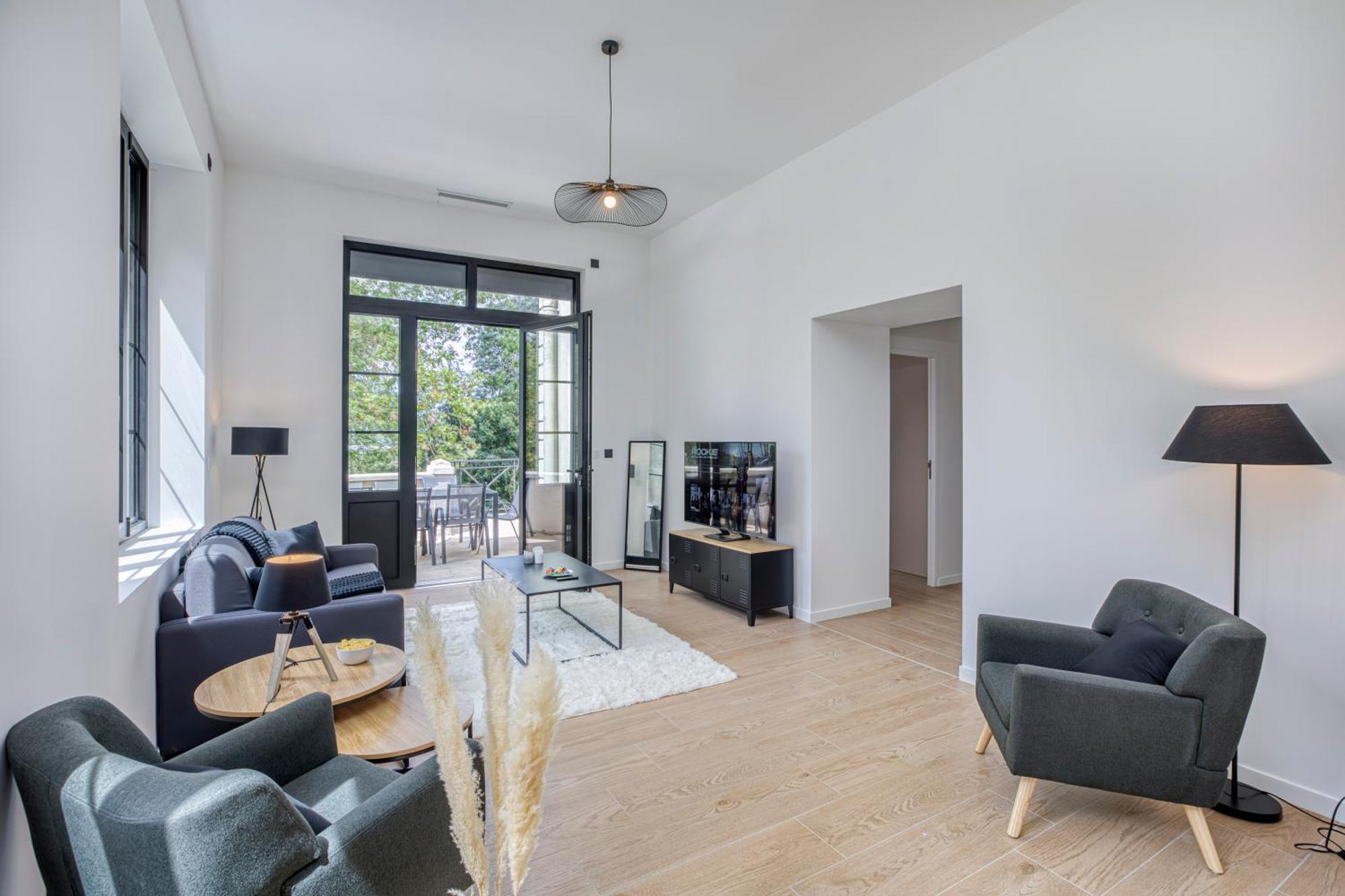 Vourles 1 - Grand Appartement Spacieux Dans Un Chateau Du 17Eme Siecle, A 15Min De Lyon מראה חיצוני תמונה
