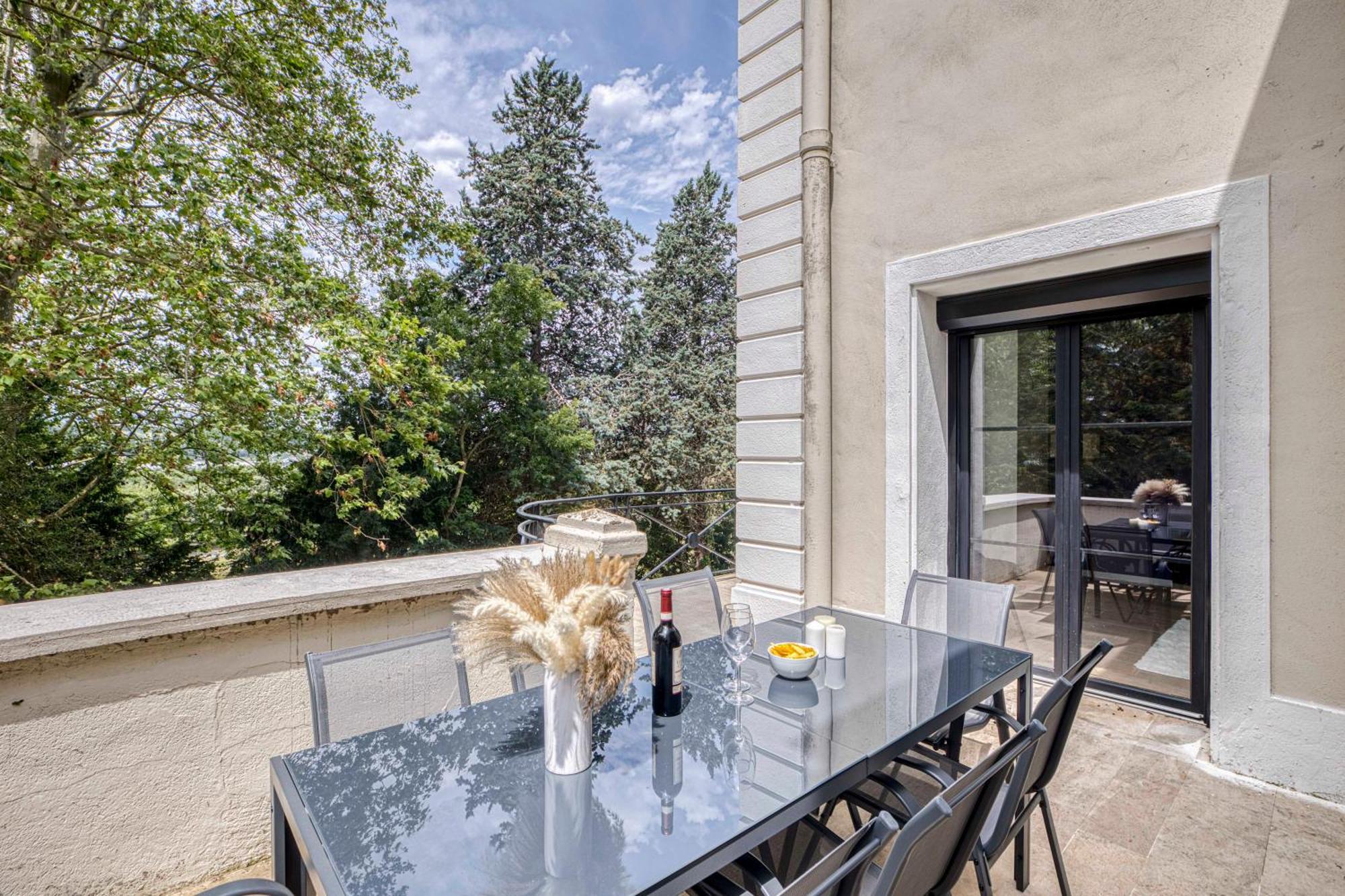 Vourles 1 - Grand Appartement Spacieux Dans Un Chateau Du 17Eme Siecle, A 15Min De Lyon מראה חיצוני תמונה