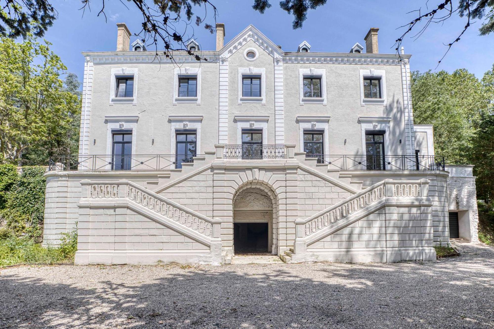 Vourles 1 - Grand Appartement Spacieux Dans Un Chateau Du 17Eme Siecle, A 15Min De Lyon מראה חיצוני תמונה